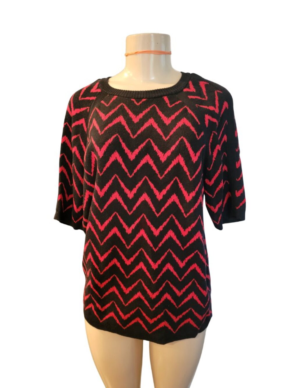 Anne Klein Chevron Print Top Tunic Blouse Sweater Black and Red Crew Neck